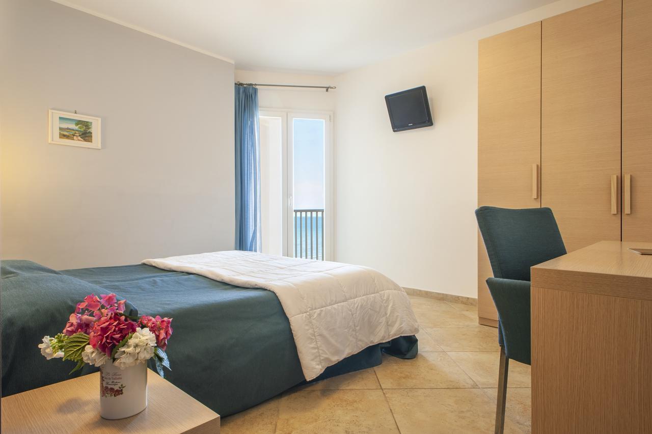 סן וינצ'נזו Residence Villa Lo Scoglietto מראה חיצוני תמונה
