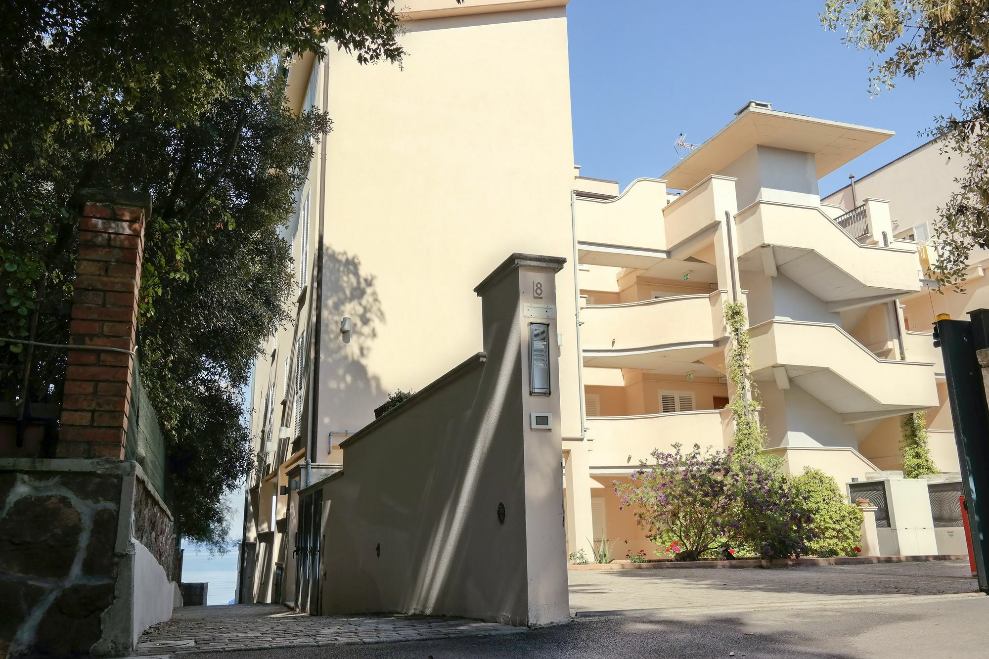 סן וינצ'נזו Residence Villa Lo Scoglietto מראה חיצוני תמונה